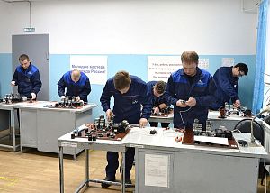 Работники АПЗ заняли призовые места в каждой из 6 профессий городского конкурса "Золотые руки"